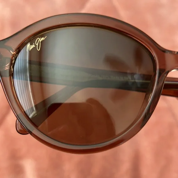 Maui Jim Mariana Sunglasses - Picture 2 of 7